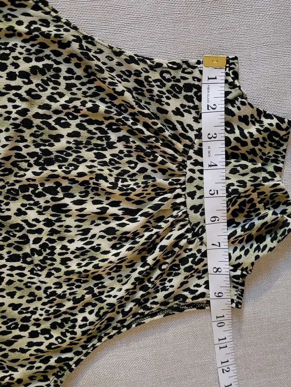 VTG Y2K 2000s Sleeveless Top Small Leopard Mockneck Grunge Edgy Animal Print